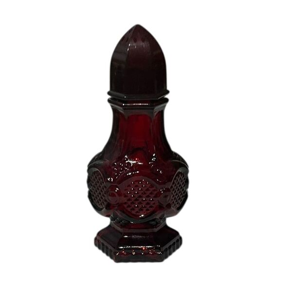 Avon Vintage 1876 Cape Cod Collection Ruby Red Glass Salt Shaker - Picture 1 of 6